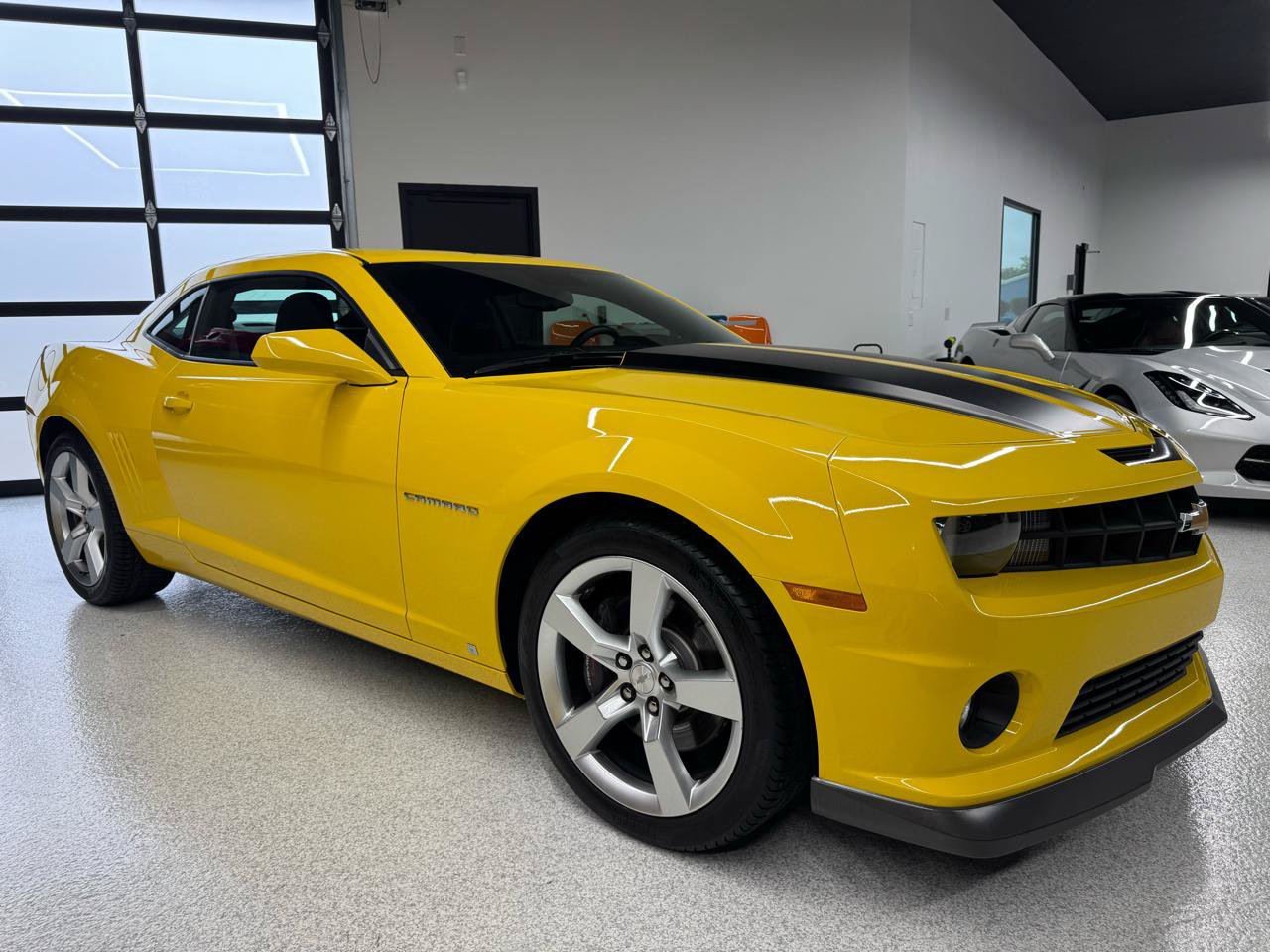 Used 2010 Chevrolet Camaro SS RWD image 16