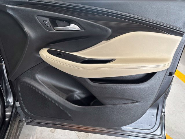 Used 2020 Buick Envision Essence FWD image 36