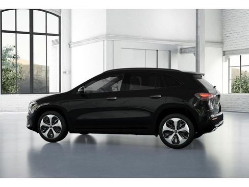 New 2026 Mercedes-Benz GLA 250 4MATIC image 32