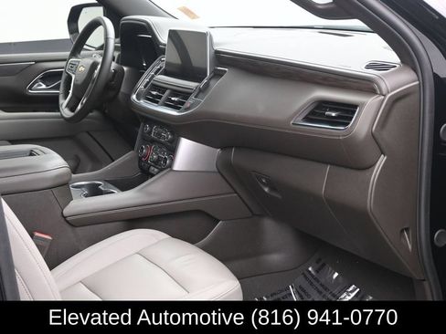 Used 2023 Chevrolet Tahoe LT w/ Luxury Package AWD/4WD image 6