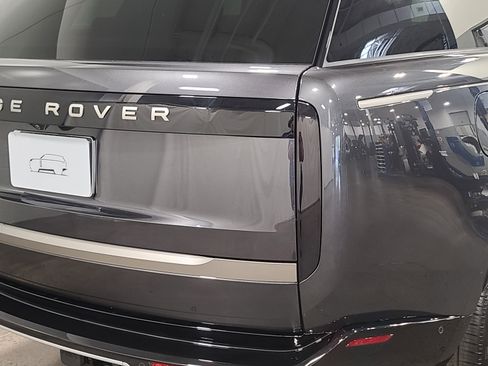 New 2026 Land Rover Range Rover SE image 18