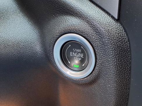 Used 2024 Chevrolet Silverado 1500 Custom image 9