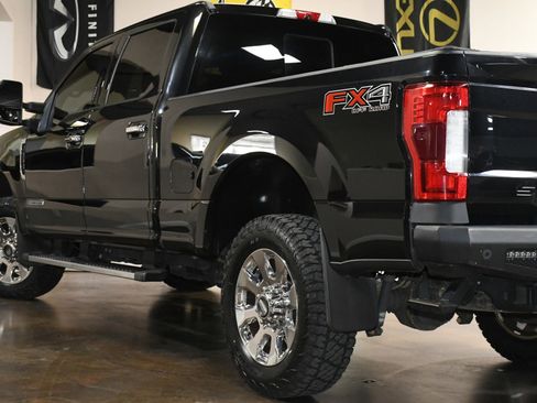 Used 2019 Ford F250 Lariat w/ Lariat Ultimate Package image 55