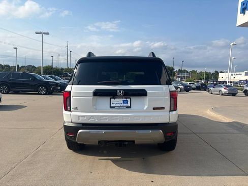 Certified 2026 Honda Passport TrailSport image 6