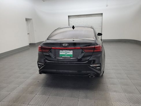 Used 2019 Kia Forte LXS FWD image 7