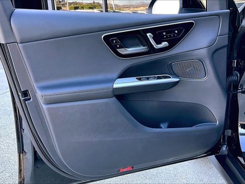 Used 2025 Mercedes-Benz GLC 300 GLC 300 image 22