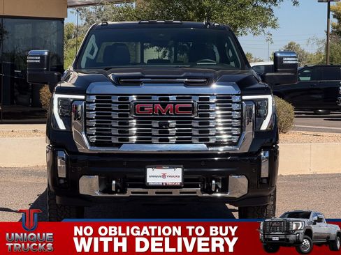 Used 2024 GMC Sierra 2500 Denali w/ Denali Reserve Package AWD/4WD image 2