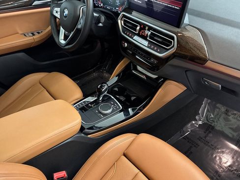 Certified 2023 BMW X4 xDrive30i w/ Premium Package image 32