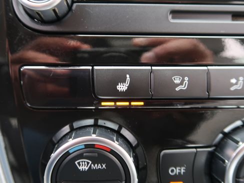 Used 2012 Volkswagen Passat 2.5 SE image 18