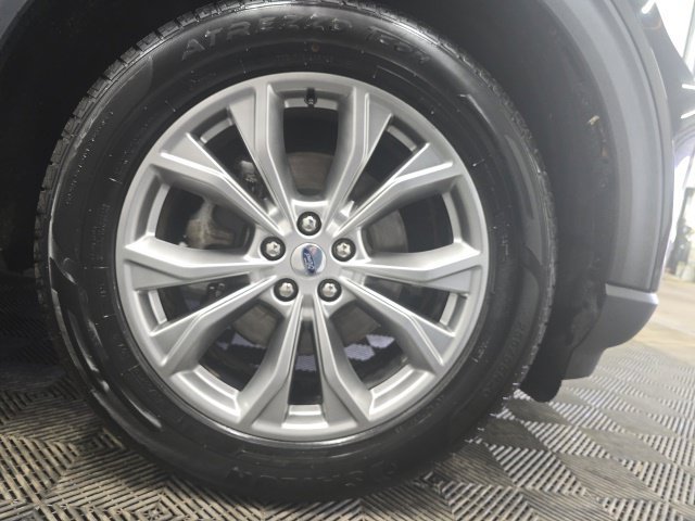 Used 2020 Ford Explorer XLT w/ Equipment Group 202A AWD/4WD image 17