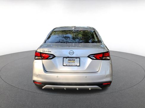 Used 2025 Nissan Versa SV image 6