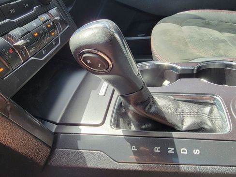 Used 2019 Ford Explorer XLT w/ Equipment Group 202A image 18