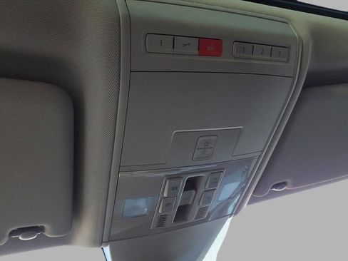 Used 2019 Volkswagen Atlas SEL image 29