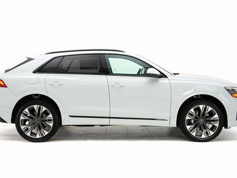 Certified 2025 Audi Q8 Premium Plus w/ Premium Plus Package image 8