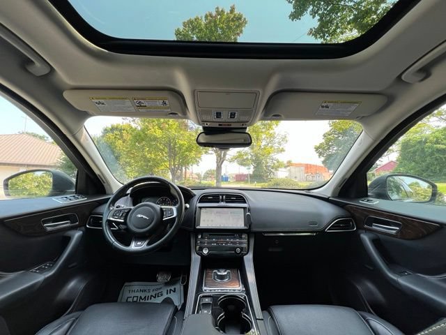 Used 2017 Jaguar F-PACE R-Sport AWD/4WD image 26