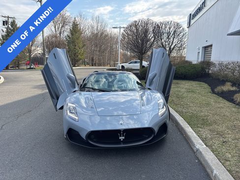 Used 2023 Maserati MC20 Spyder image 9