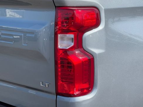 Used 2025 Chevrolet Silverado 1500 LT image 31