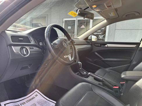 Used 2014 Volkswagen Passat 1.8T Wolfsburg Edition image 12