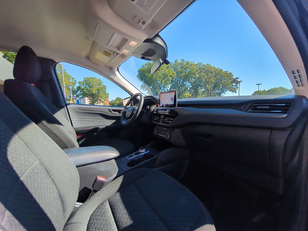 Used 2025 Ford Escape Active AWD/4WD image 28