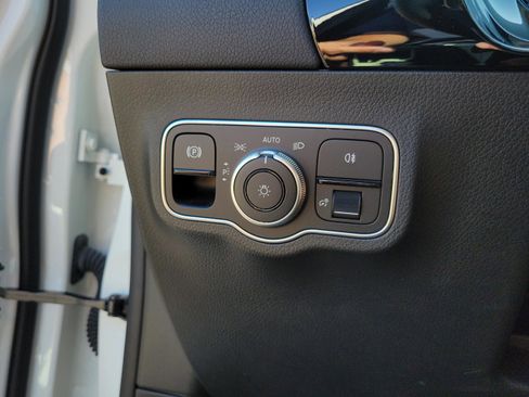 Certified 2023 Mercedes-Benz GLA 250 image 19
