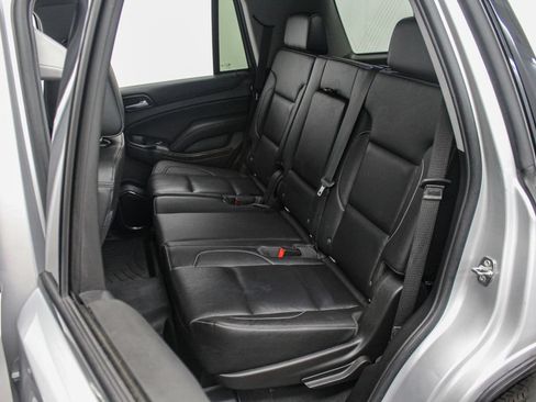 Used 2020 Chevrolet Tahoe LT w/ RST Edition AWD/4WD image 24
