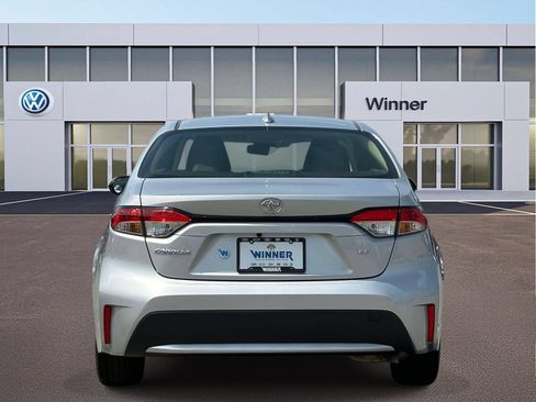 Used 2020 Toyota Corolla LE FWD image 4