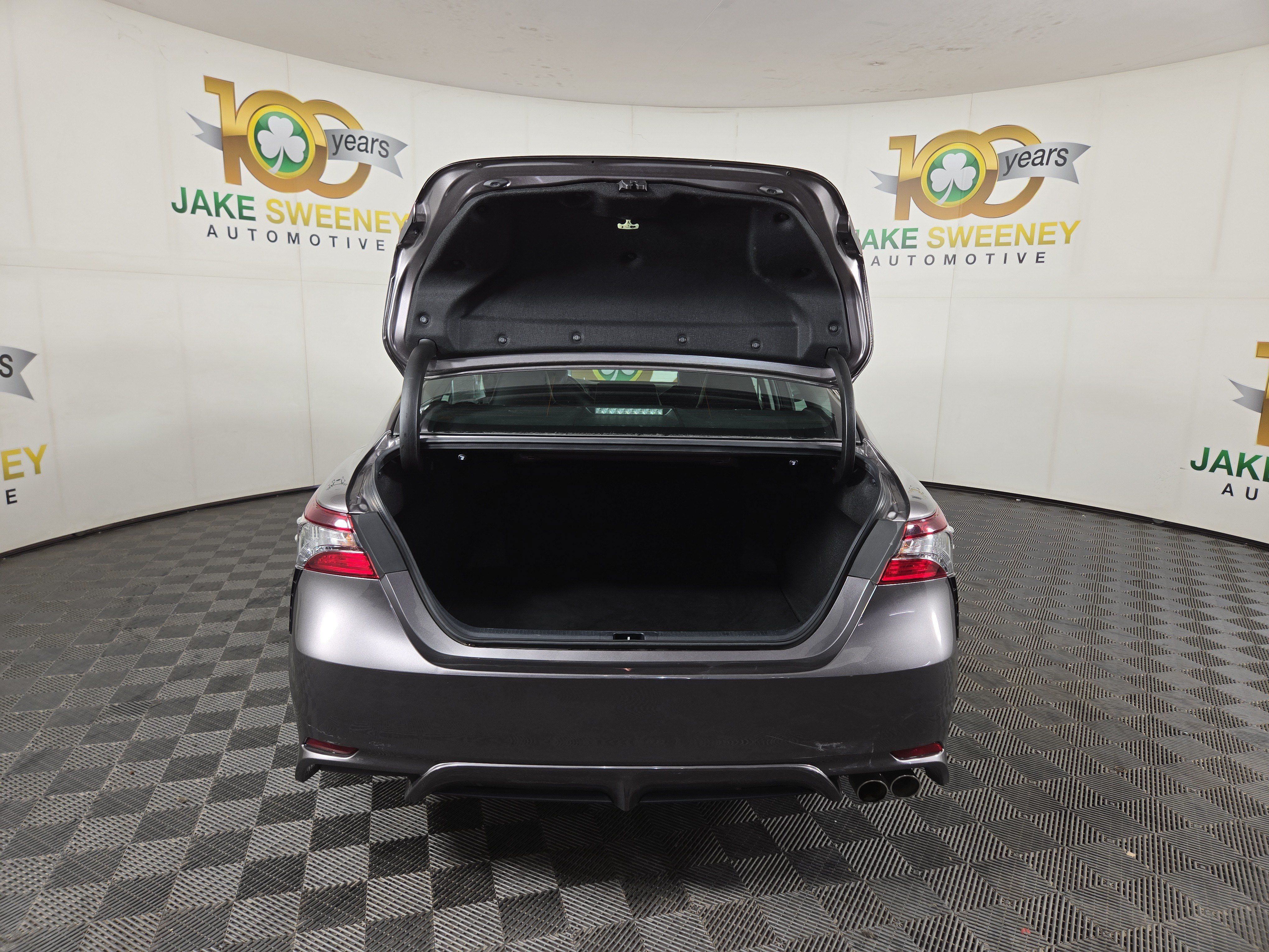 Used 2022 Toyota Camry SE FWD image 31