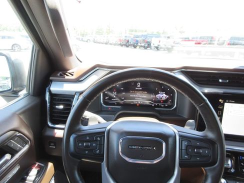 Certified 2024 GMC Sierra 1500 Denali w/ Denali Reserve Package AWD/4WD image 34