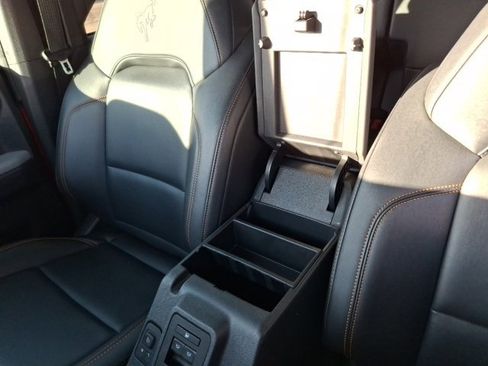 Used 2022 Ford Bronco Badlands image 21