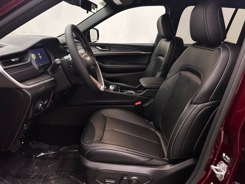 New 2026 Jeep Grand Cherokee Limited w/ Limited Altitude Package AWD/4WD image 12