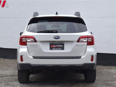 Used 2016 Subaru Outback 2.5i Limited AWD/4WD image 4