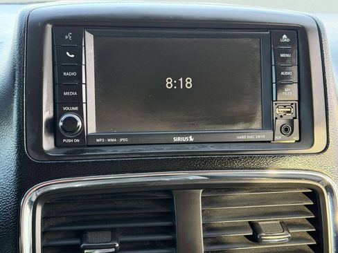 Used 2011 Dodge Grand Caravan Crew w/ Entertainment Group 1 image 44