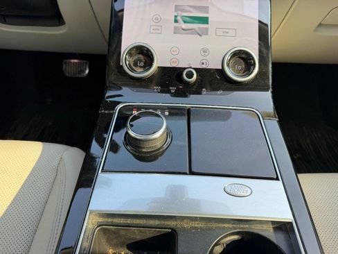 Used 2020 Land Rover Range Rover Velar R-Dynamic S AWD/4WD image 17