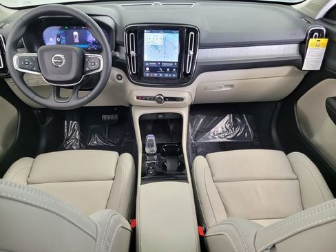New 2026 Volvo XC40 B5 Plus w/ Protection Package Premier AWD/4WD image 12