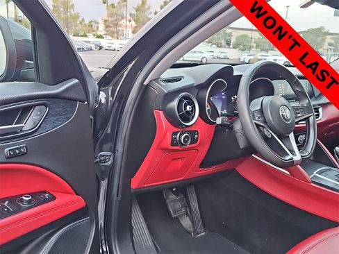 Used 2019 Alfa Romeo Stelvio w/ Nero Edizione image 10