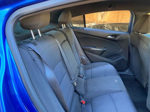 Used 2019 Chevrolet Cruze LT w/ Convenience Package FWD image 42