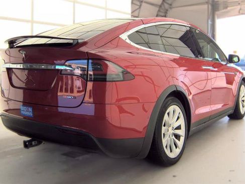 Used 2016 Tesla Model X 90D AWD/4WD image 9