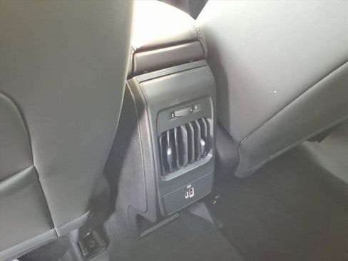 Used 2024 Alfa Romeo Tonale Veloce image 11