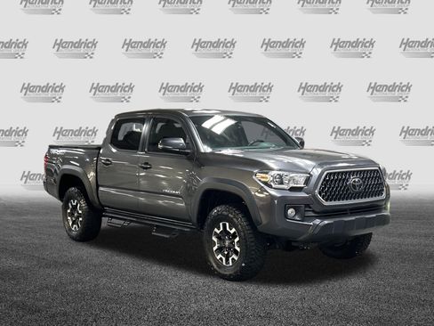 Used 2019 Toyota Tacoma TRD Off-Road w/ Technology Package AWD/4WD image 2