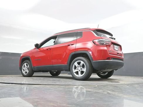 Used 2024 Jeep Compass Latitude AWD/4WD image 46