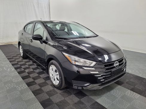 Used 2025 Nissan Versa S w/ Trunk Package FWD image 13