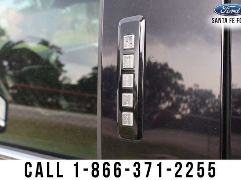 Used 2017 Ford F150 Platinum w/ Equipment Group 701A Luxury AWD/4WD image 9