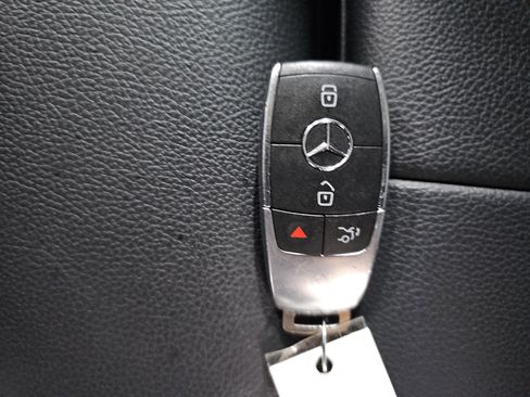 Used 2021 Mercedes-Benz GLA 250 image 37