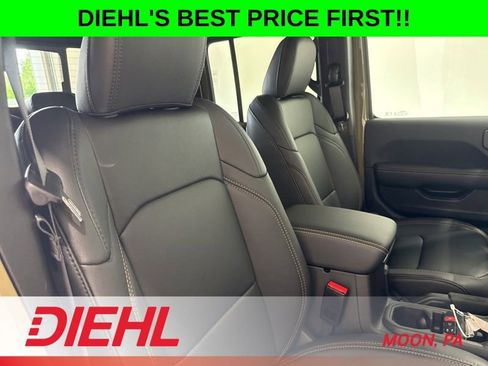 New 2026 Jeep Gladiator Sport AWD/4WD image 12