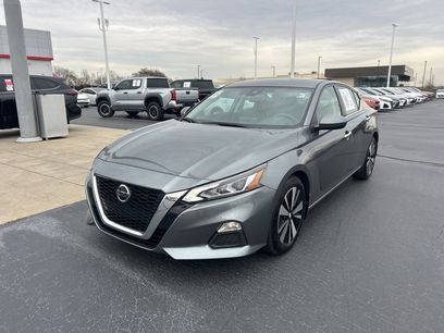 Used 2022 Nissan Altima 2.5 SV