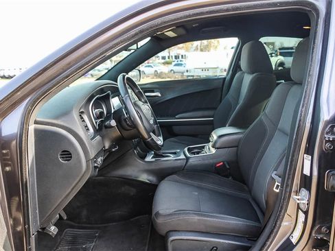 Used 2018 Dodge Charger R/T image 12