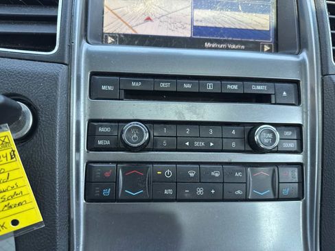 Used 2010 Ford Taurus Limited image 17