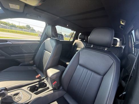 Used 2023 Volkswagen Tiguan SE R-Line FWD image 13