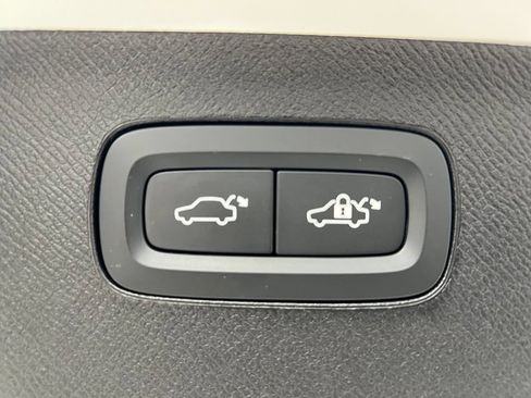 Certified 2023 Volvo XC90 B5 Plus w/ Protection Package AWD/4WD image 23