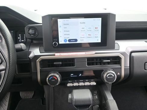 Used 2025 Toyota Tacoma SR5 AWD/4WD image 6